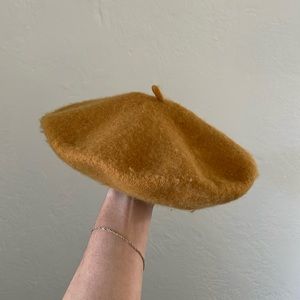 Wool beret - yellow